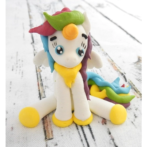 Figurka cukrowa na tort jednorożec tęczowy unicorn ozdoby na tort